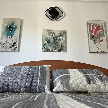 Adriatico Hospitalet Апартаменты Салоу